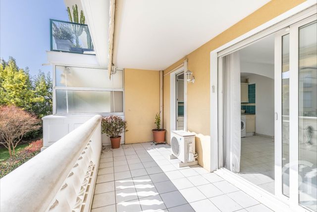 Appartement F3 à vendre - 3 pièces - 55.85 m2 - ANTIBES - 06 - PROVENCE-ALPES-COTE-D-AZUR - Century 21 Cbs Immobilier